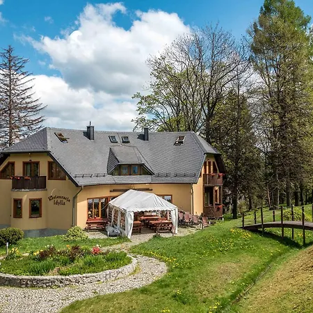 بيت ضيافة Willa Idylla 3*